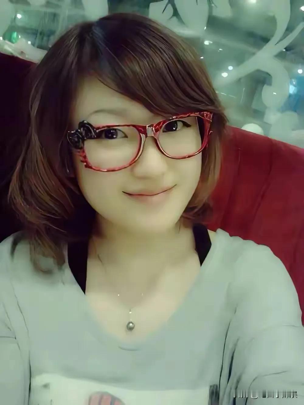 豪门婚姻不看脸了。刘强东的西红柿，刘銮雄的甘比，郭台铭的舞蹈老师，相识的时候都可