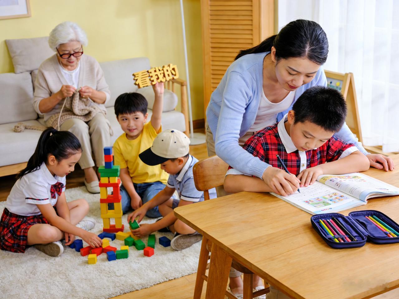 举例说明！初二的孩子们，尤其是男孩子，这时候很叛逆，要把握不好，会影响孩子的一生
