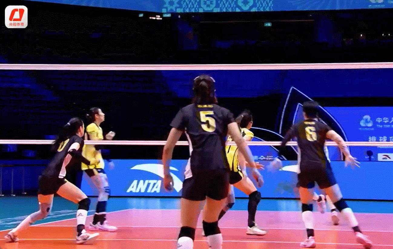 前三局：天津队2-1（14-25/25-15/25-18）辽宁队这一局给我印象最