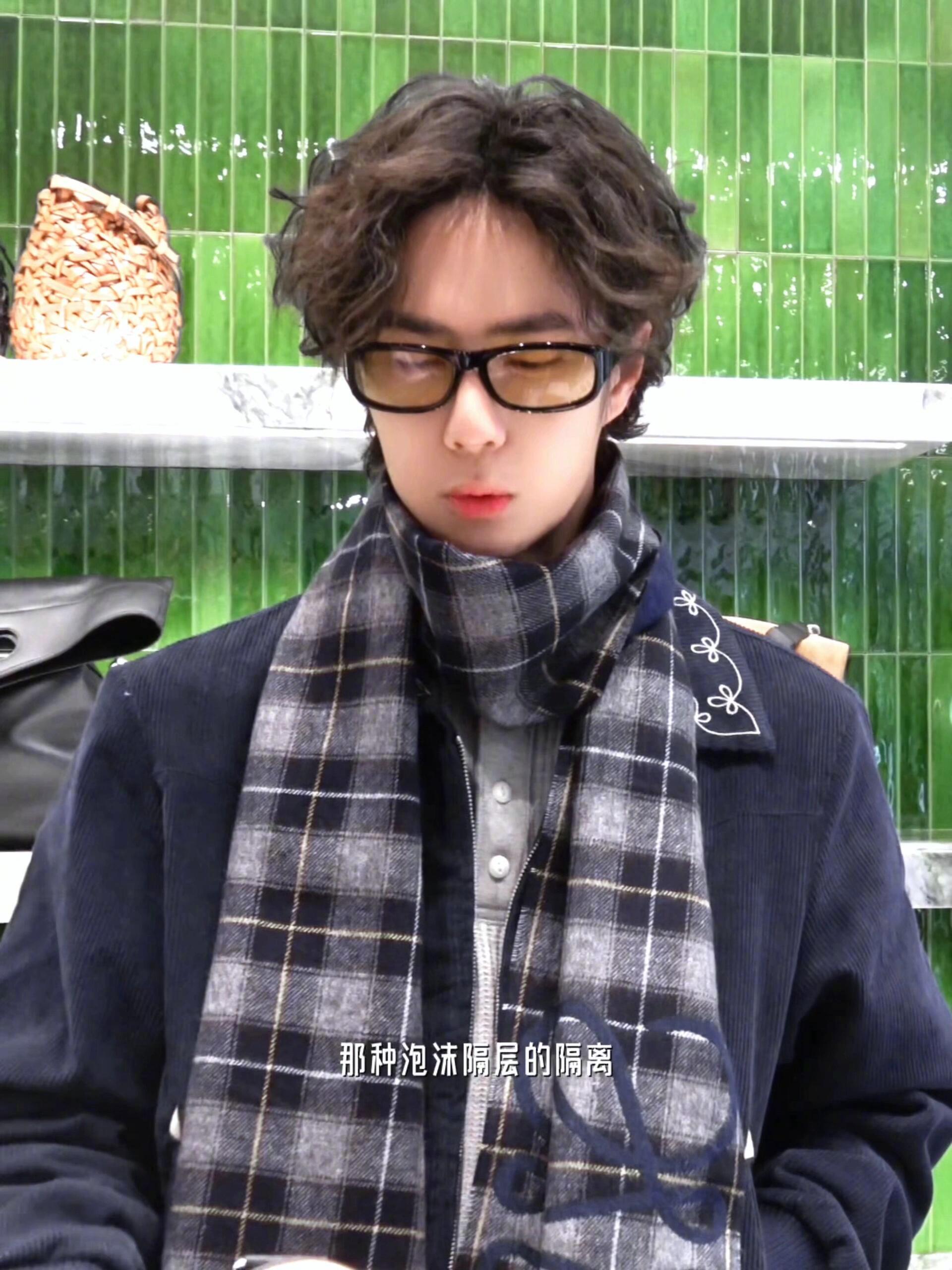 哥哥的美貌无人能比💚爱死了！ 