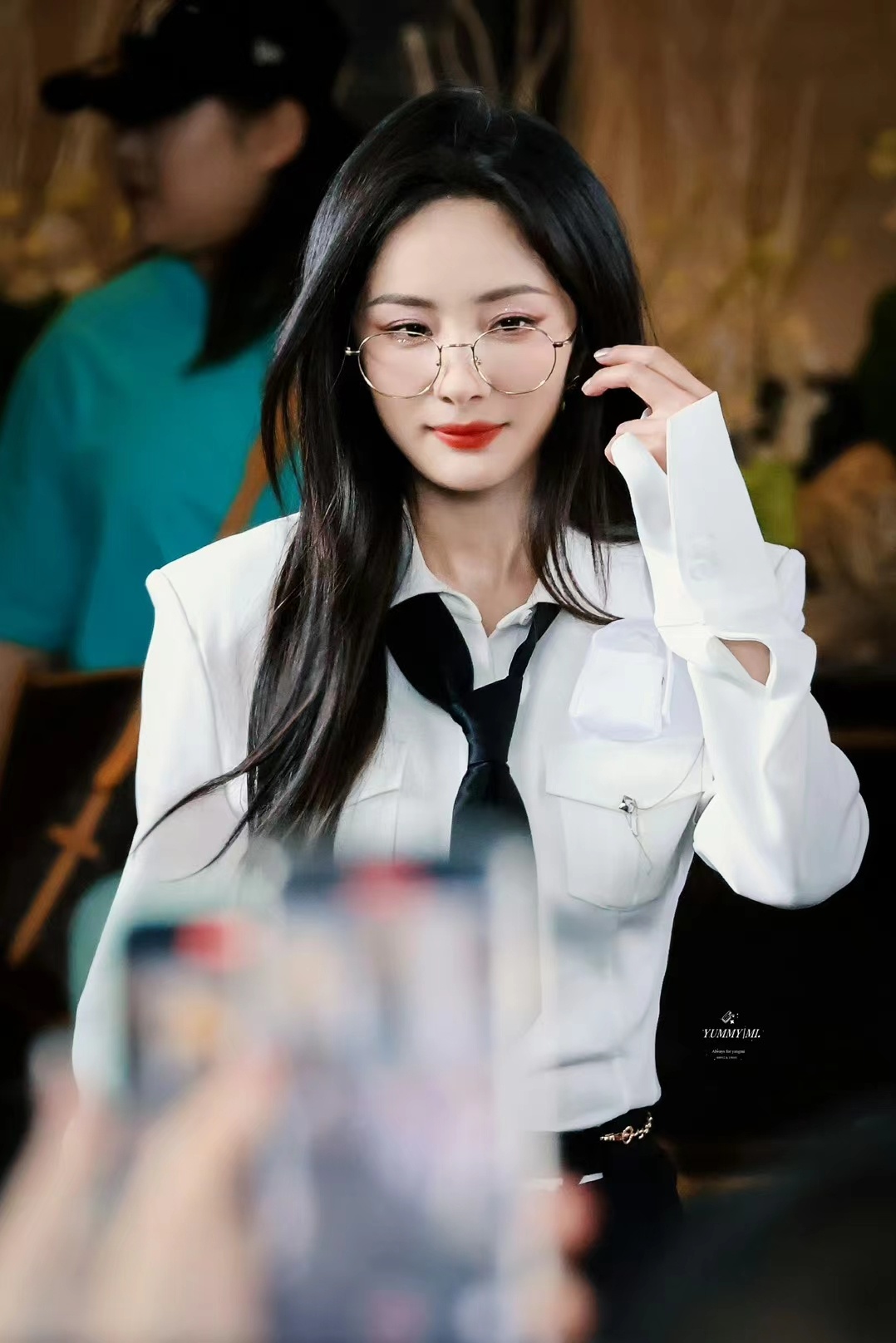 #杨幂 麻辣女教师#幂姐这腿简直了，今天是老公姐，我嘞个逗腿这么长[哇] ​​​