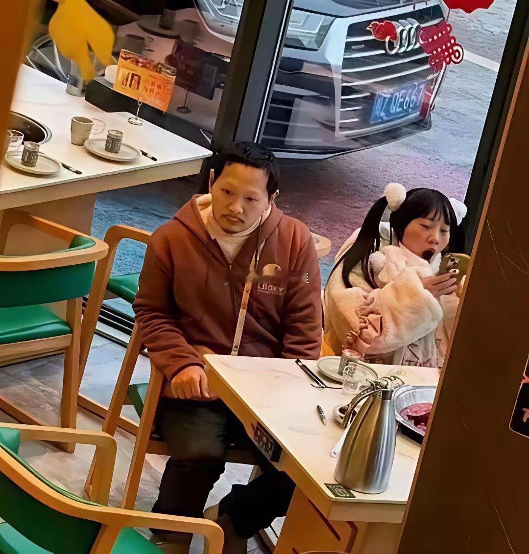 第一张，感觉是白菜被拱了看完第二张，顿时没有羡慕了 