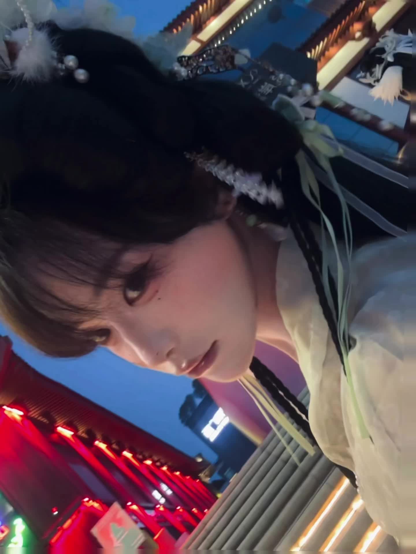 我只想要一位不变心的恋人 可世上哪有常青树