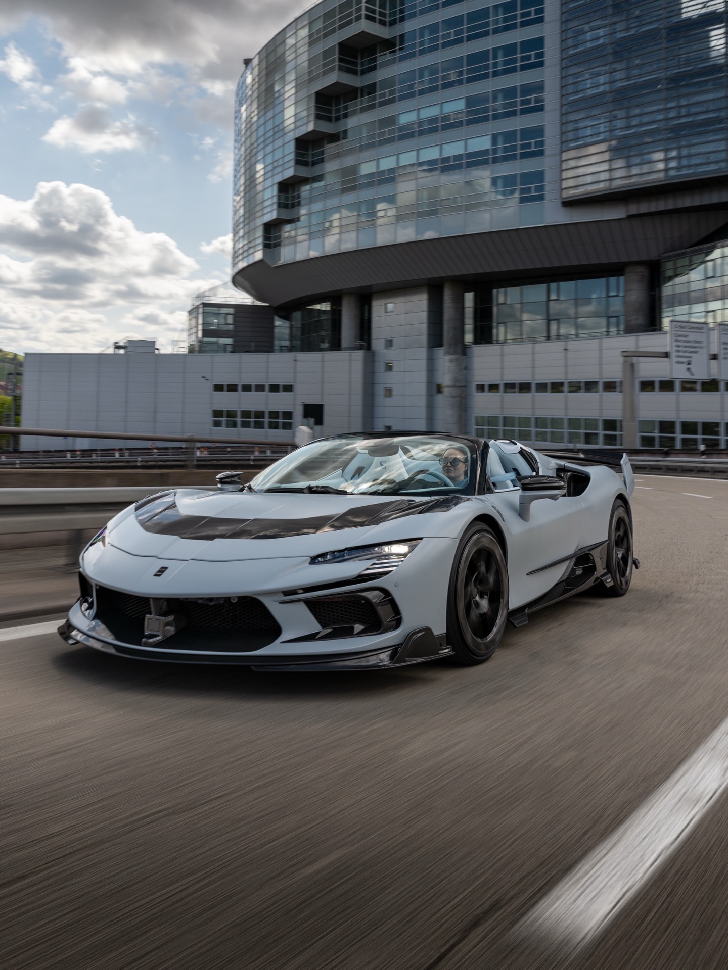 Ferrari SF90 F9XX MANSORY. - 全新前引擎盖- 全新前