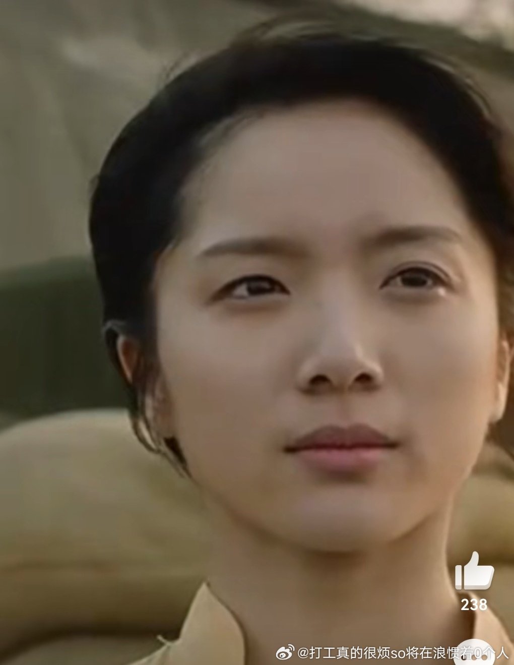 是谁都会进圈的，明星和赚钱谁不想啊但长相就是路人本路，很讨人嫌的天龙人李庚希也比