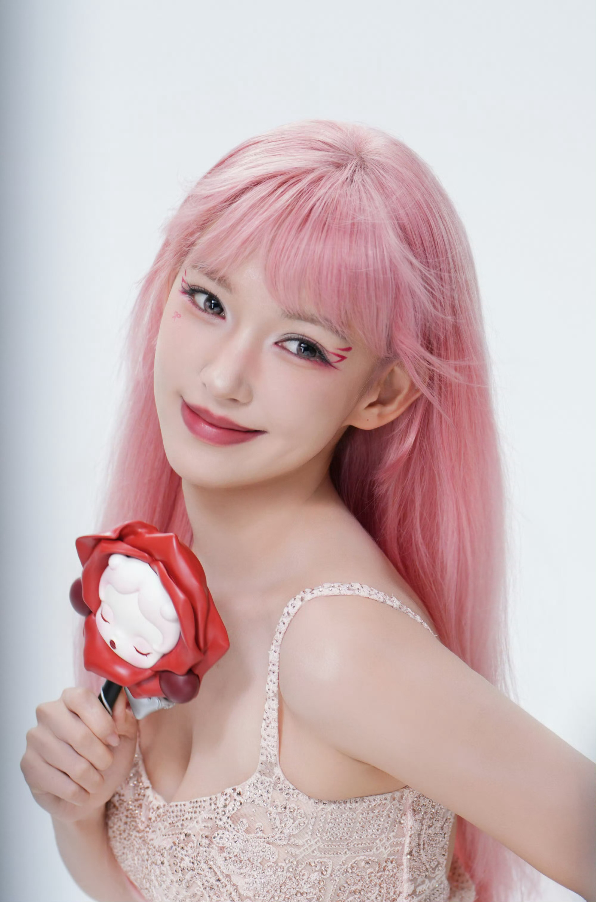 程潇[超话] cx程潇明日乐园 cx程潇朱美 你的笑容如同绽放的花朵 你的目光如