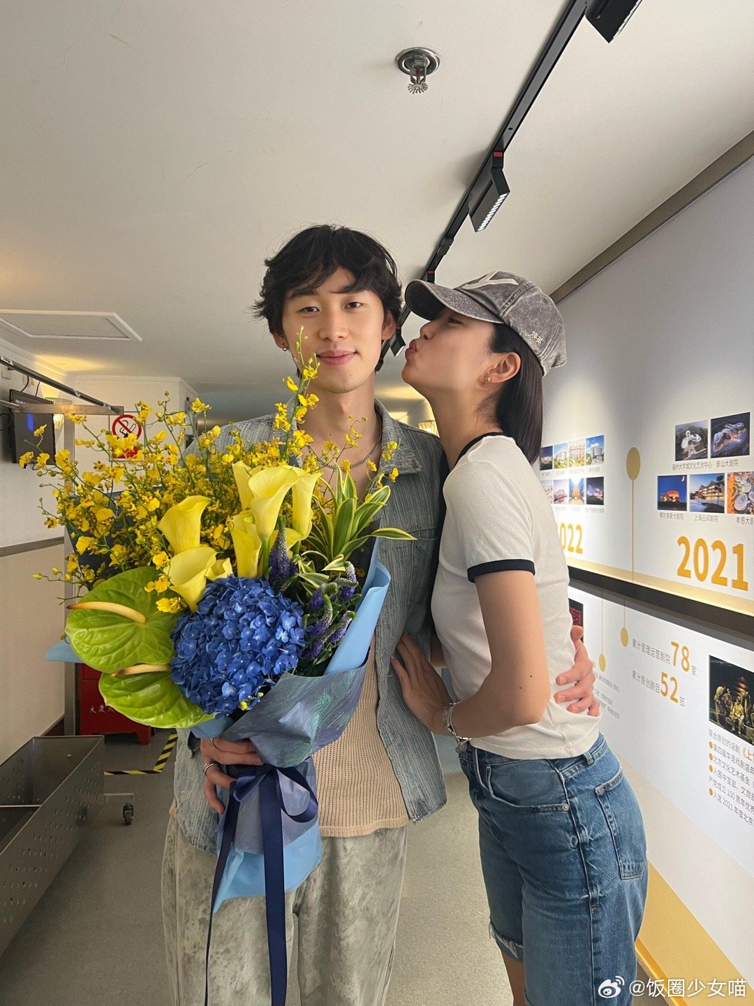 爱修 2 首对夫妻陈瑜林子濠来啦！陈瑜从容大气，随便一拍氛围感直接拉满，太能扛镜
