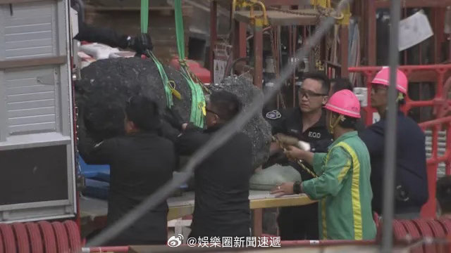 香港新闻 「香港鰂魚涌濱海街地盤一度懷疑發現炮彈..最終確認是石頭…..」【No