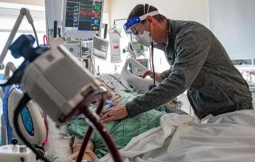 谁能想到在美国生病敢去医院的都是“狠人”，三成普通人直接放弃治疗，一场阑尾炎手术