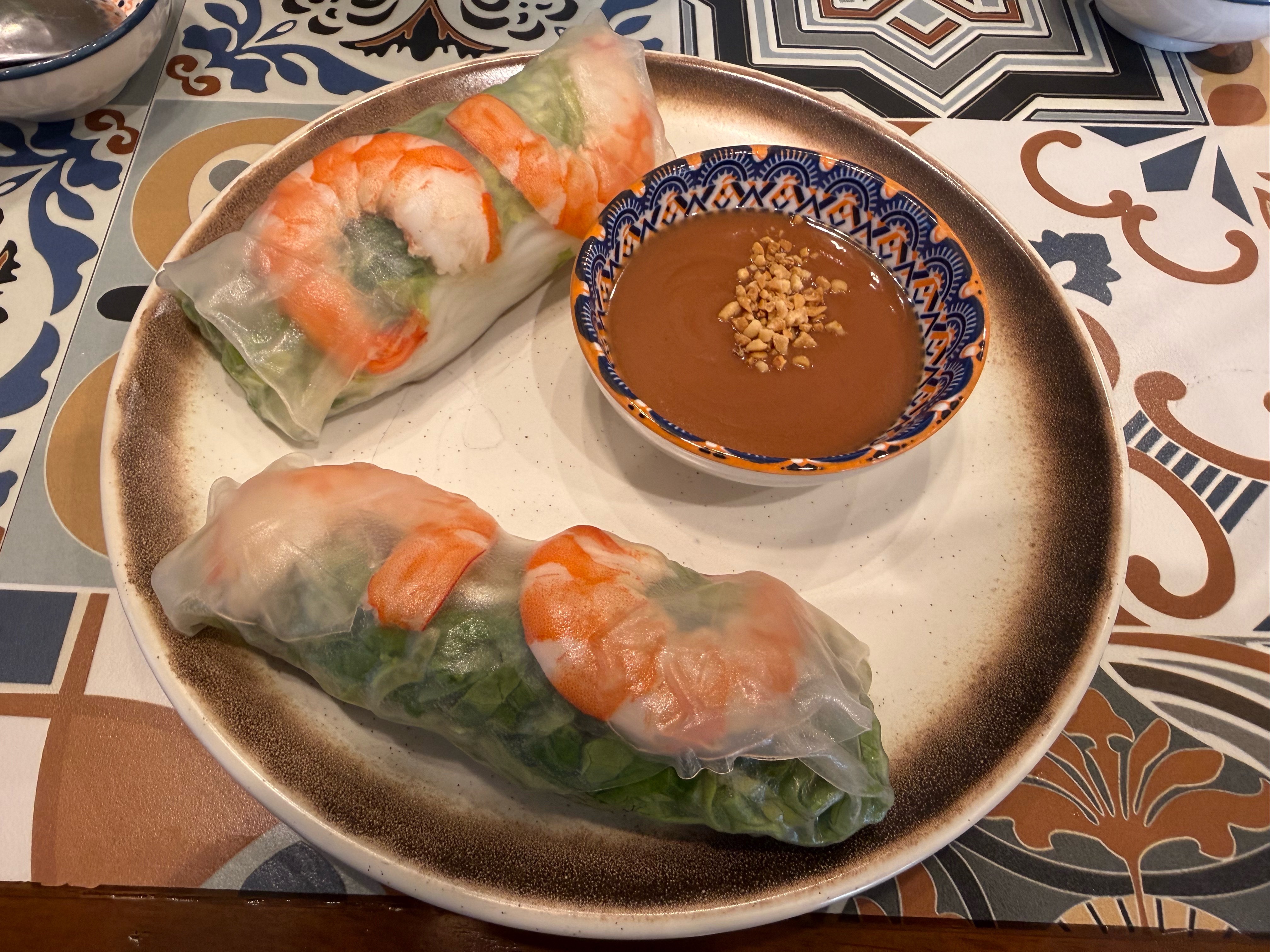 大连美食我的美食日记 梭鱼湾附近的越南河粉火车头牛肉粉，汤很鲜，不爱喝汤，我都喝