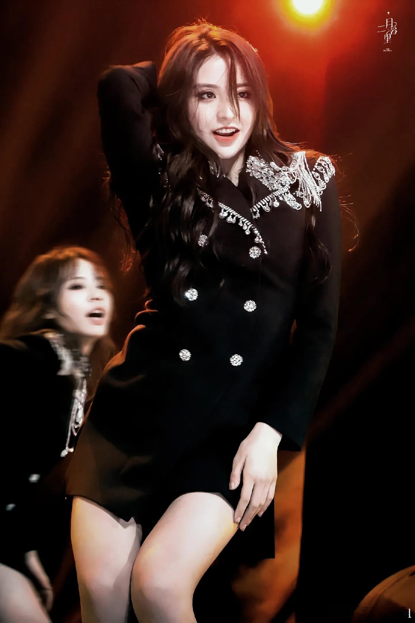 金子涵说这七年没和任何人发生性关系希望金子涵早点走出来吧，以前她选秀时候挺漂亮的