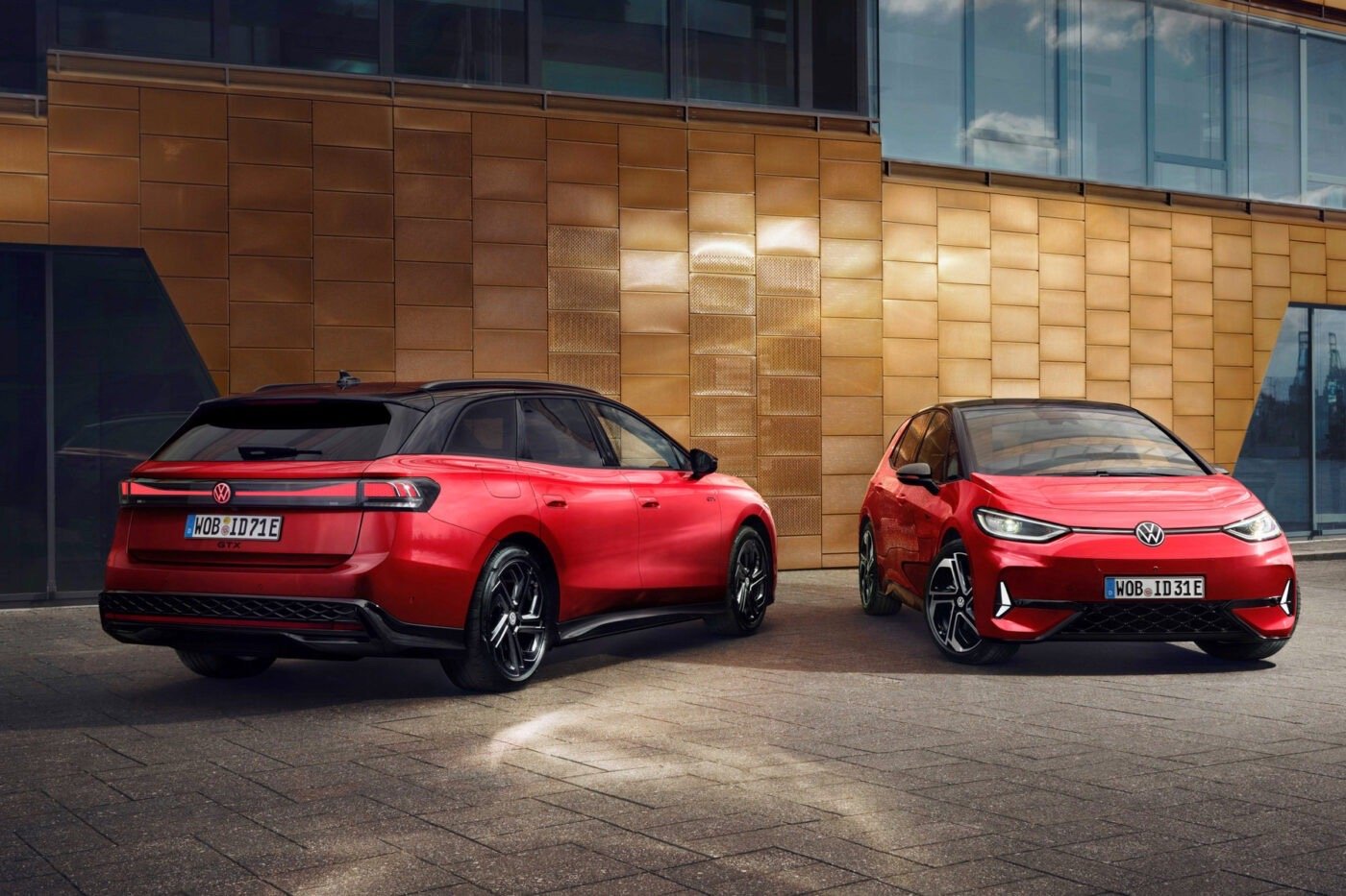 大众在欧洲，悄悄把电动车直销这件事停了。BEV 重新回到经销商卖，不再厂家直接签