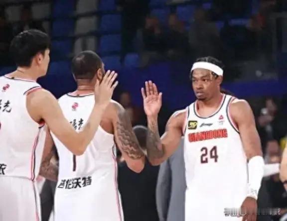广东队的惨败，到底是谁的责任？

✩ 广东队此次的表现令人关注，在 CBA 俱乐