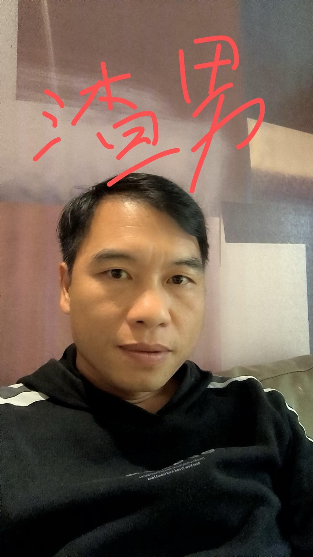 这是我以前到桂林拍的照片，我难道找个老板嫁了很难吗？炮哥说我做梦想嫁给大老板，意