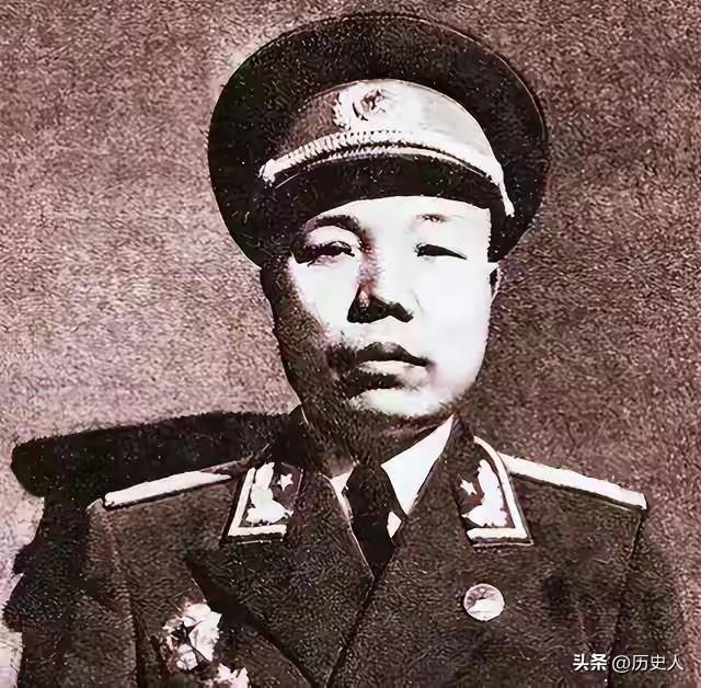 1958年，开国上将寻妹24年终重逢，一句方言看哭全场外人全听不懂
 
1958