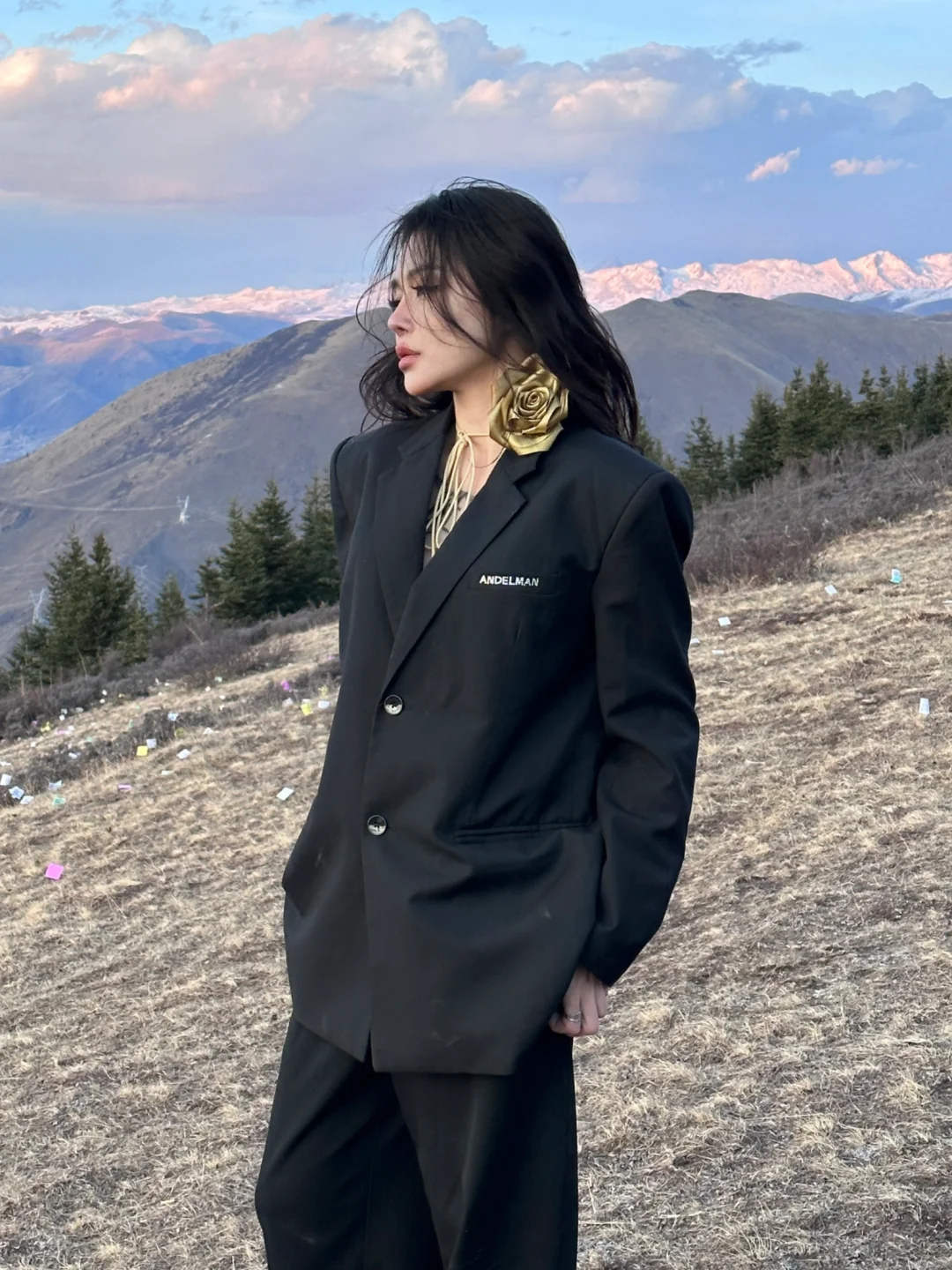 听说看到日照金山的人都会有好运🏔️