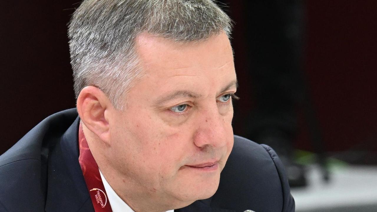 俄州长：贝加尔湖上的渡口在游客汽车发生倾翻事故时未开放

俄罗斯卫星通讯社 20