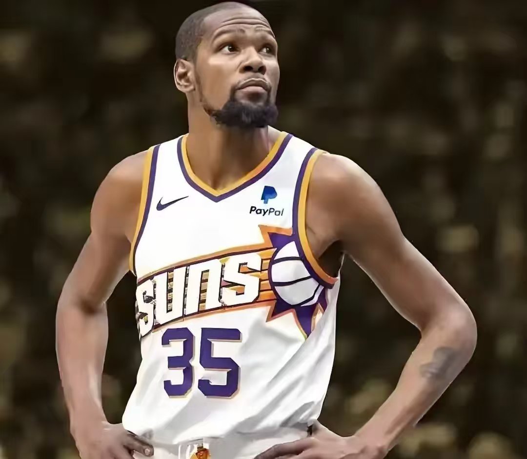 近日，据NBA内部人士和ESPN记者扎克·洛报道，热火队计划通过交易获得两届总决