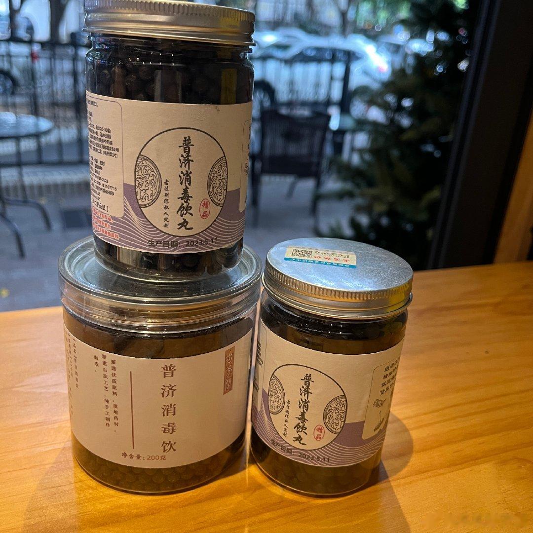 有时候麻烦别人一下，反而是关系深入的开始。昨天去李总家吃饭，他顺便请来了一些别的
