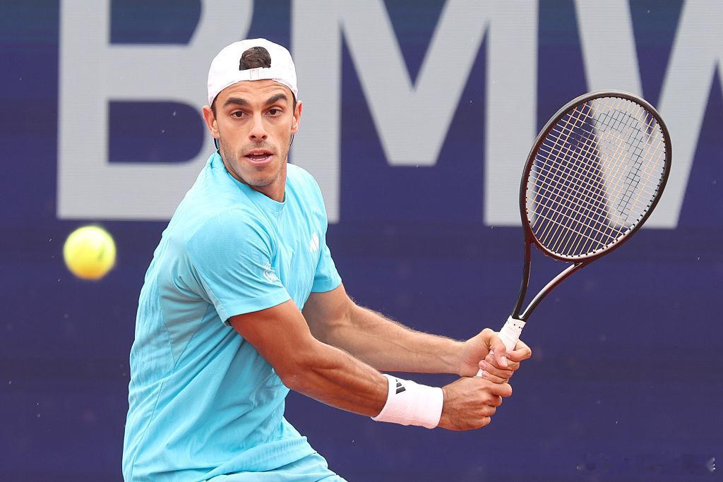 F·塞伦德罗赢下首盘！ATP500 慕尼黑公开赛1/4决赛，F·塞伦德罗克服开场