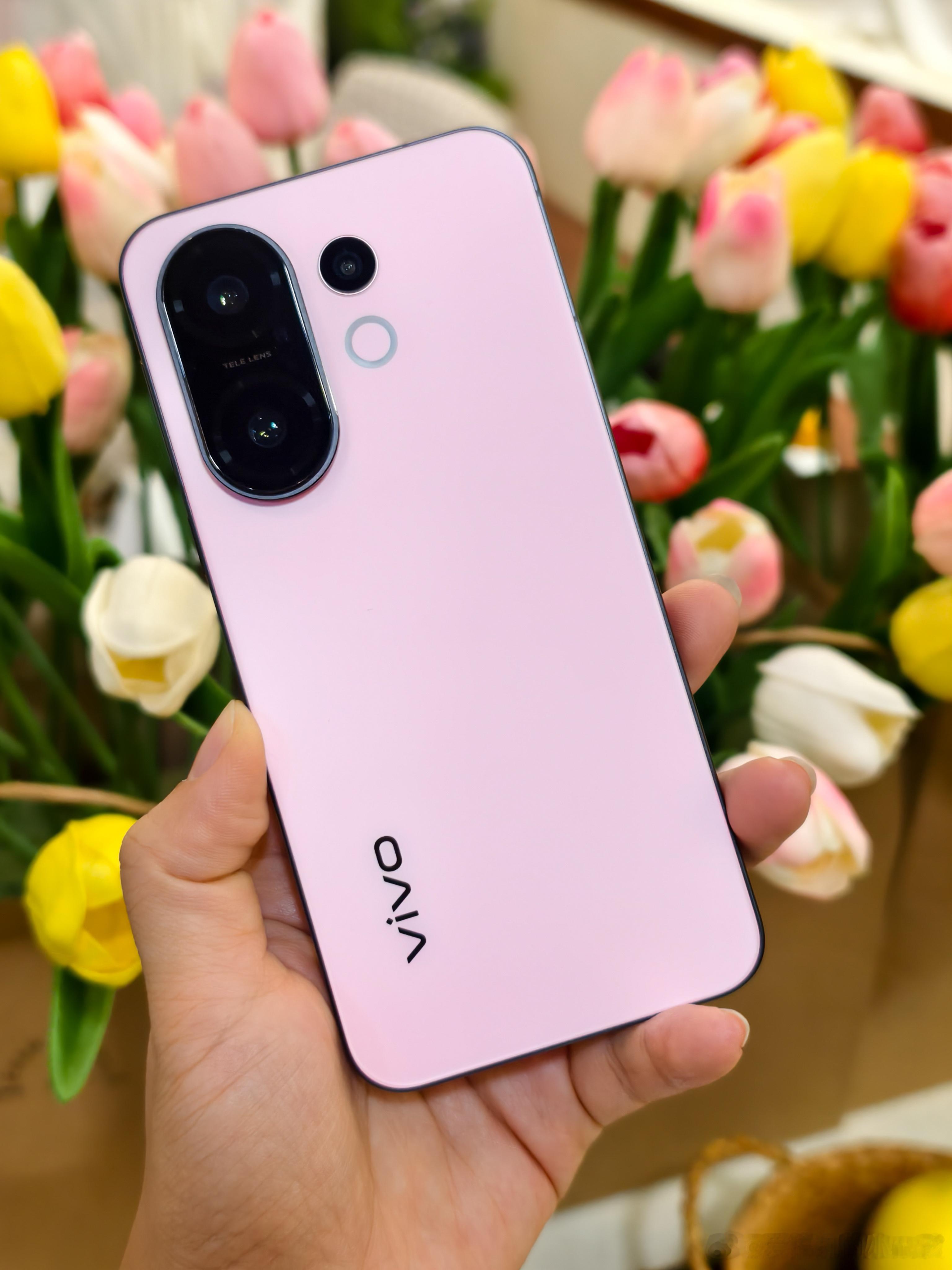 一手轻松掌握的vivo S30 Pro mini，多巴胺配色，黑色金属中框+AG