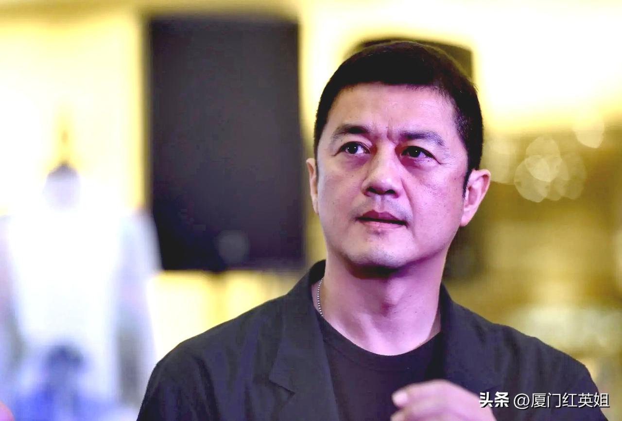 55岁的李亚鹏又又又创业了。因处理北京嫣然天使儿童医院口碑逆转的李他，理想主义精