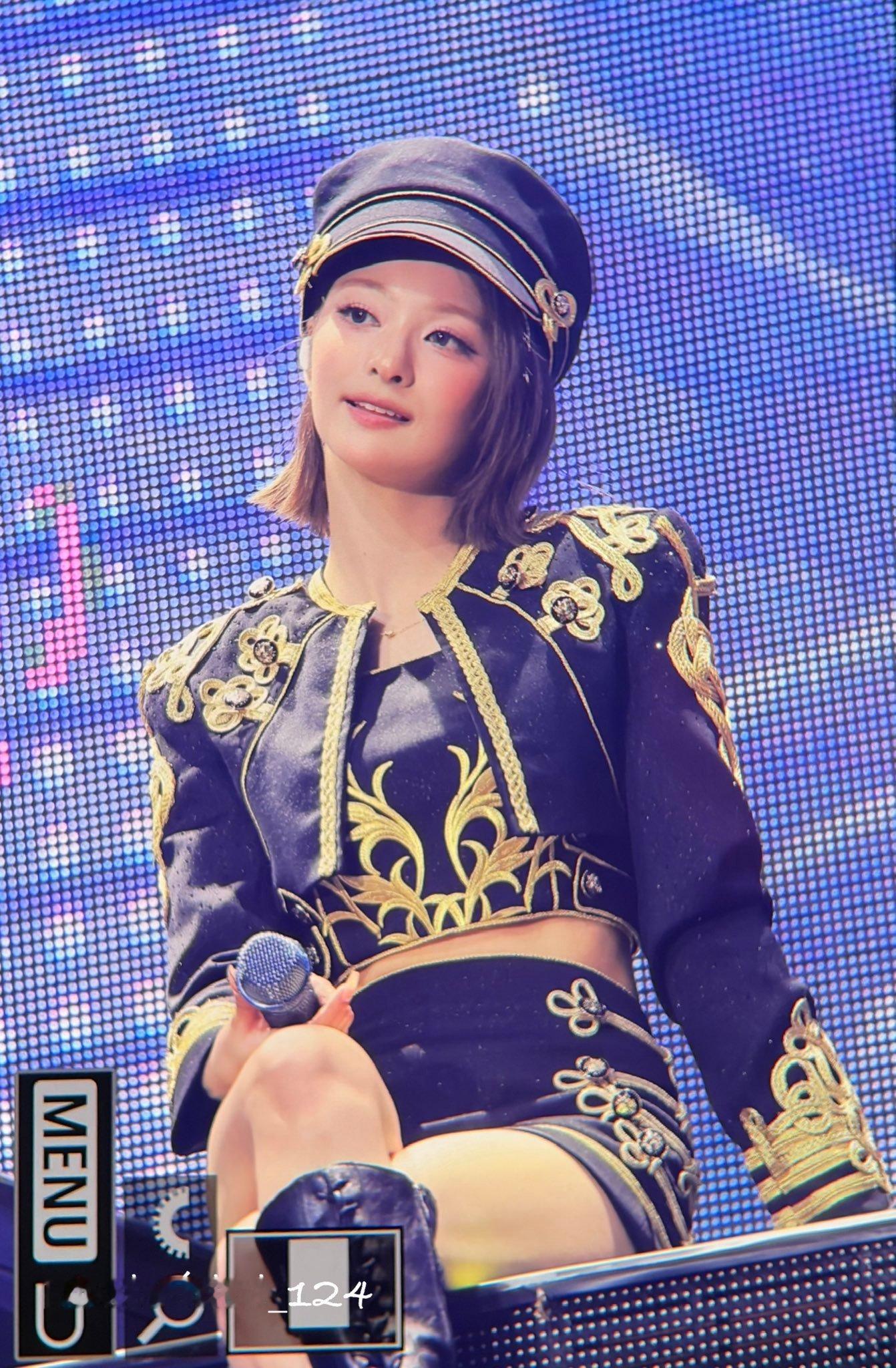 李娜炅[超话]  🐣氧气笑颜李娜炅 260904 亚巡首尔场D1 饭拍pre©