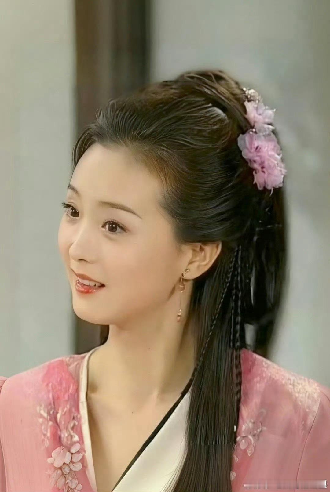 沈妙原型 王艳是诶！沈妙的灵动娇俏，年轻时的王艳演的话一定很还原！ 