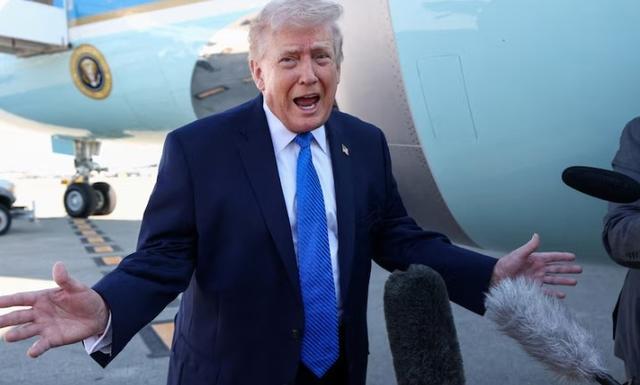 特朗普把刀架在自个脖子上，问中国怕不怕？这位美军退役上校自信满满地宣称“史诗狂怒