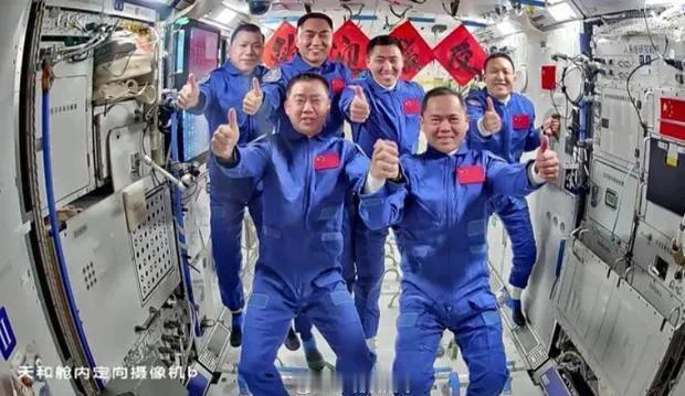 惊天动地！中国航天再创奇迹，神舟二十一号与空间站仅用3.5小时成功对接，刷新历史