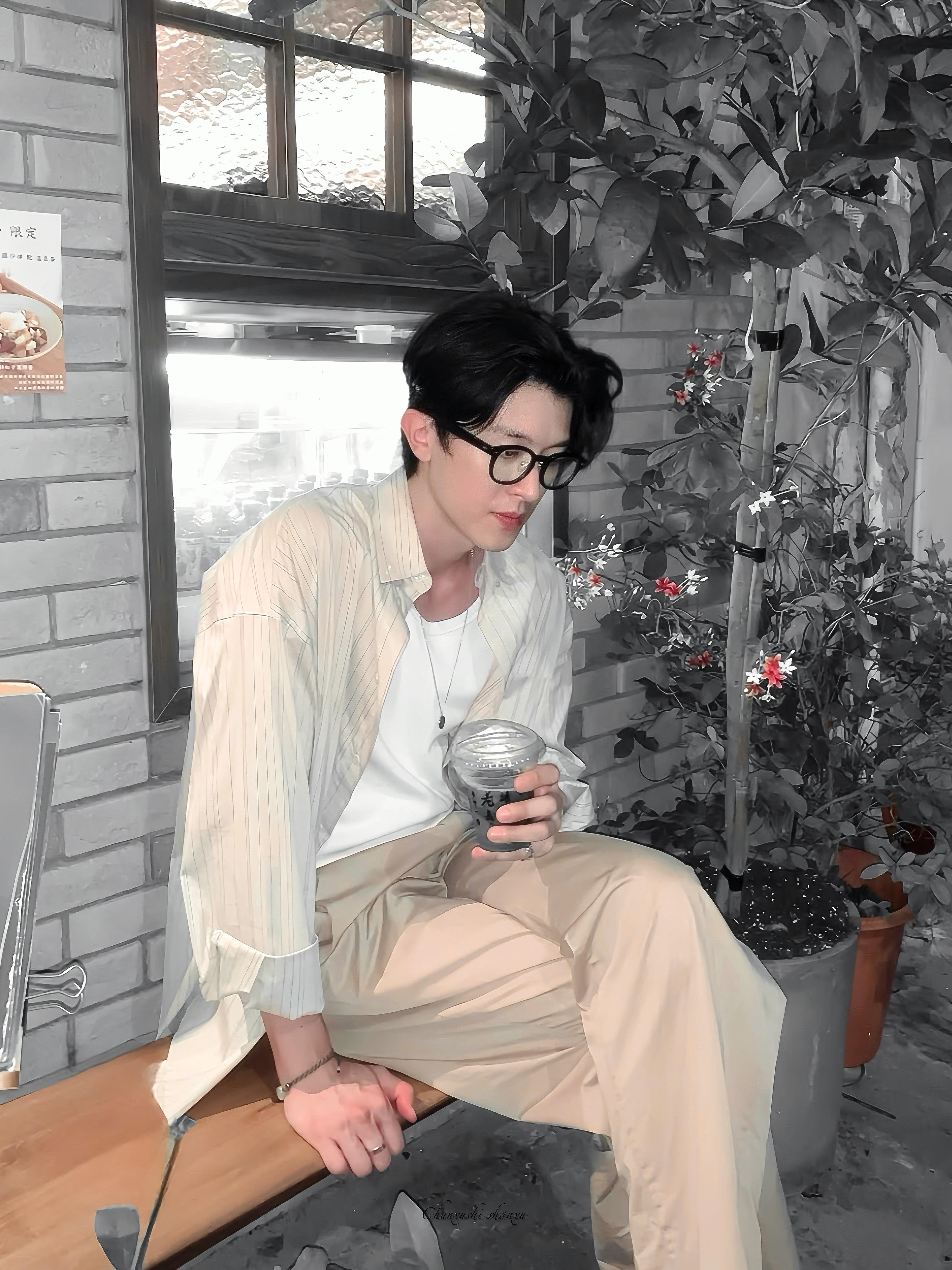幸章力[超话]  我父港攻一 ​  ​​​
