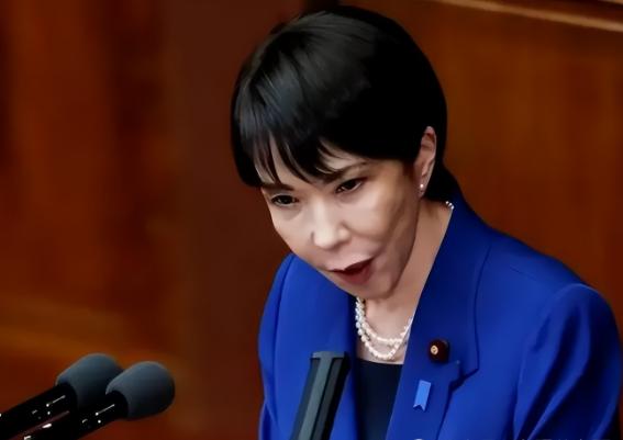 高市大胆闯“凶宅”？
 
这位比安倍更胜一筹的“女安倍”真是一如既往的胆大！
 