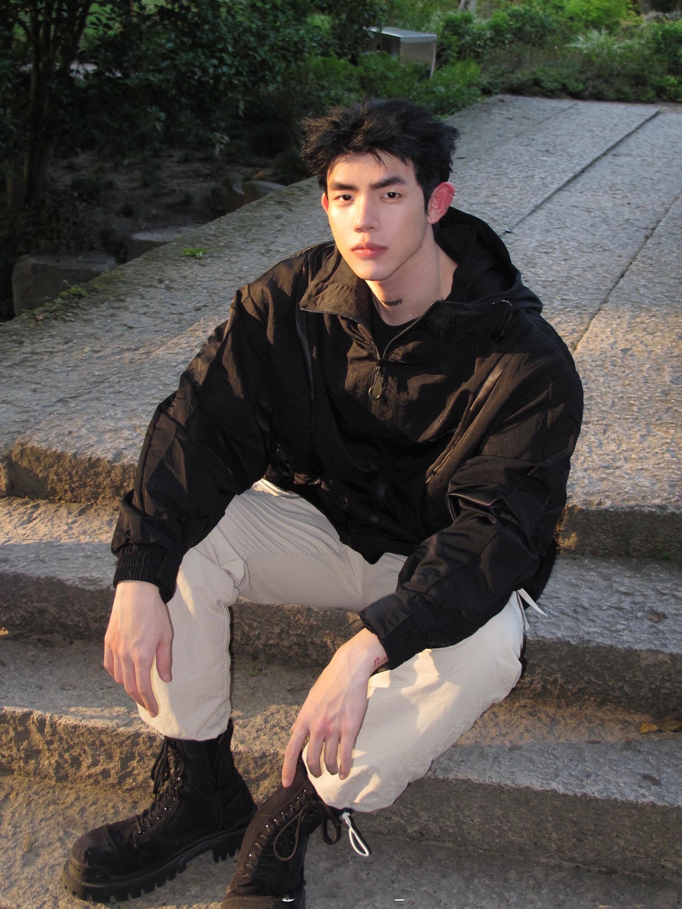尽显男人本色（广告词 ​​​