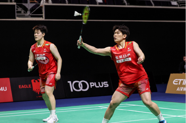 刘圣书/谭宁2-0横扫日本组合，晋级印尼羽毛球公开赛八强