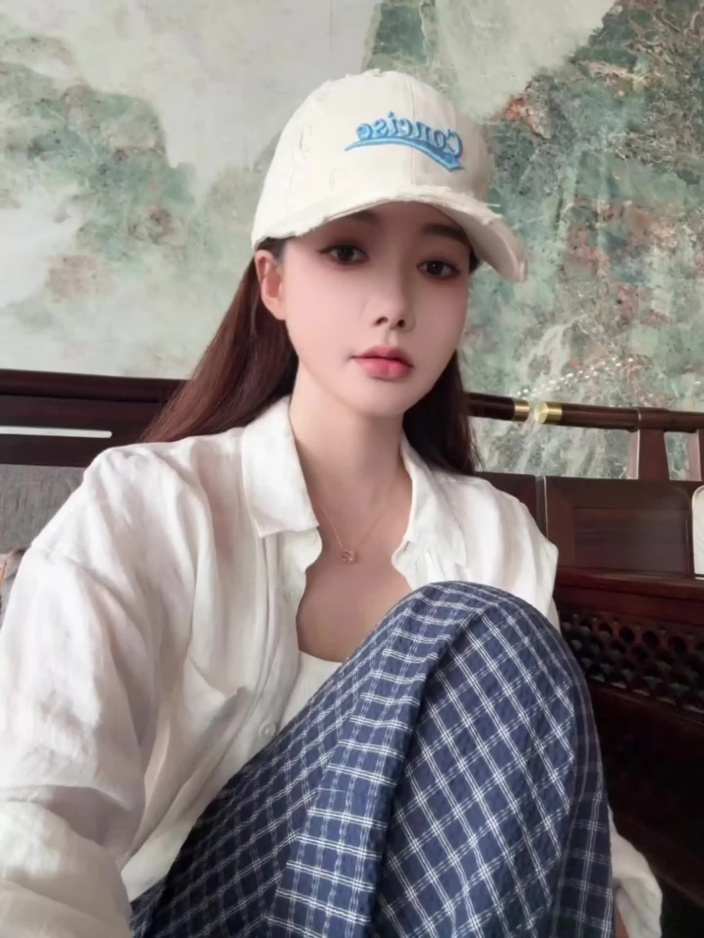 你三观正 有教养 明事理 你就大大方方的做自己 你该洒脱 明媚 快乐