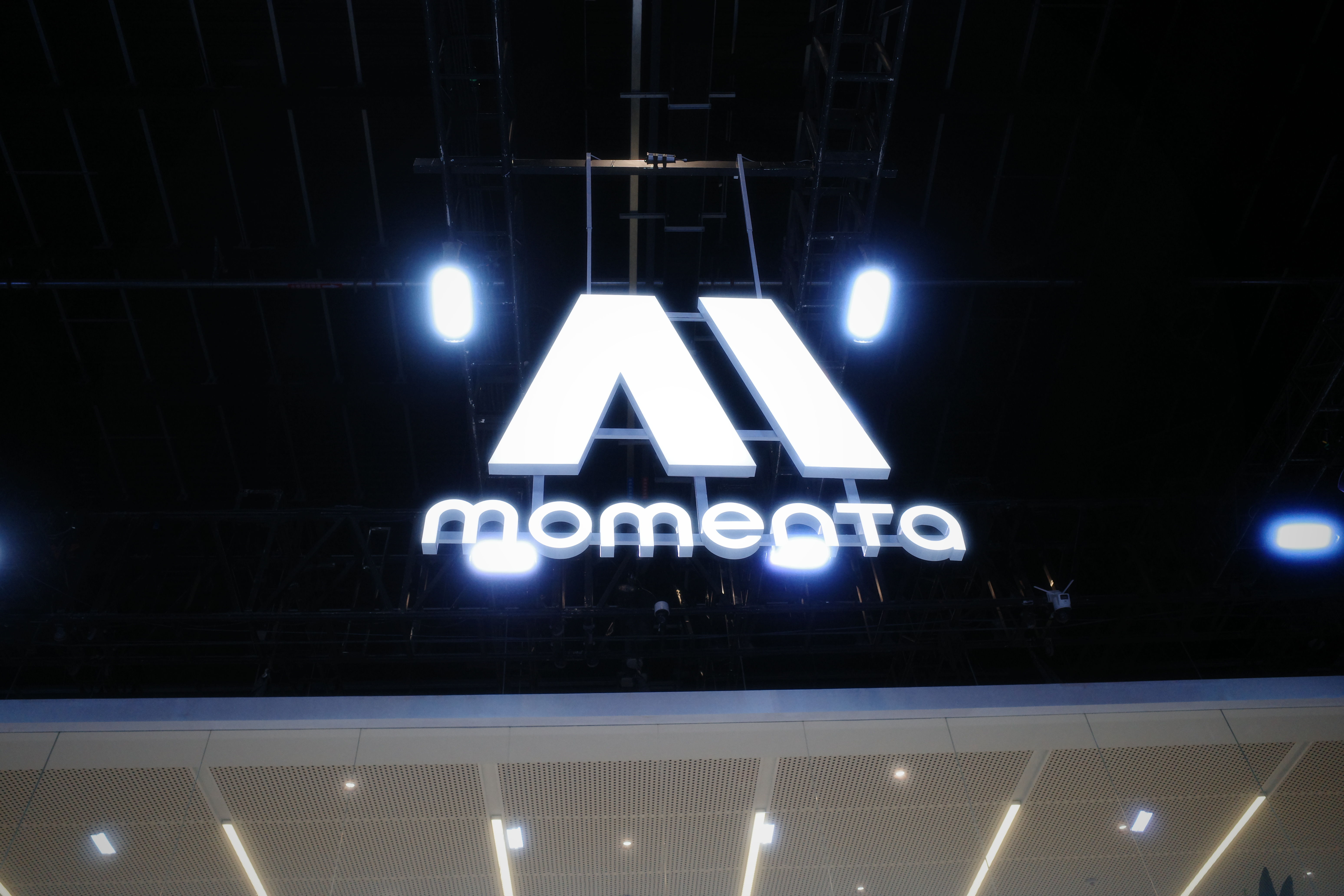 今年我等的，是你上市。momenta有点意思，有机会跟大家讲这个品牌的故事，加油