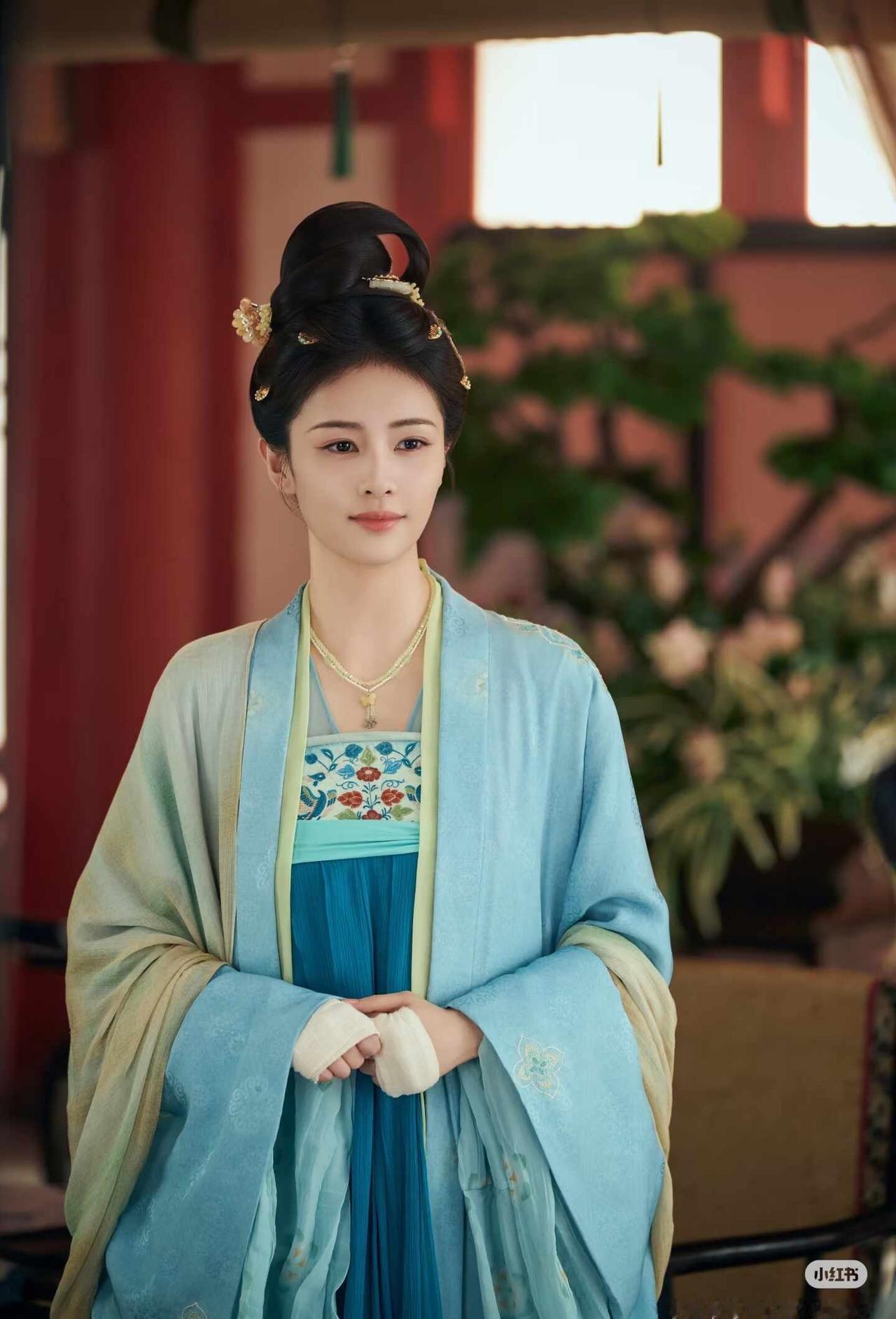 莫离百变鹿鹿
莫离 鹿 女明星
