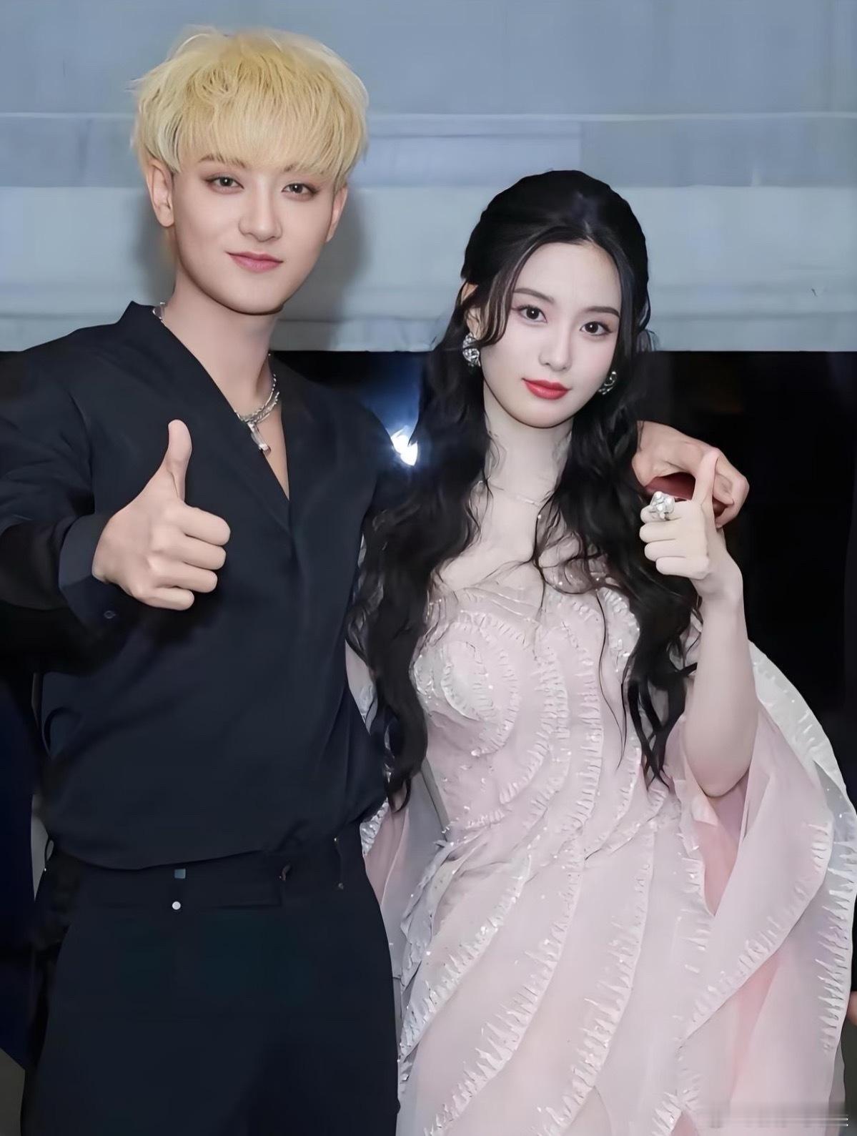 黄子韬徐艺洋要直播婚礼哎呦我滴天，婚是在节目里求的，婚礼还要直播，黄子韬这是打算