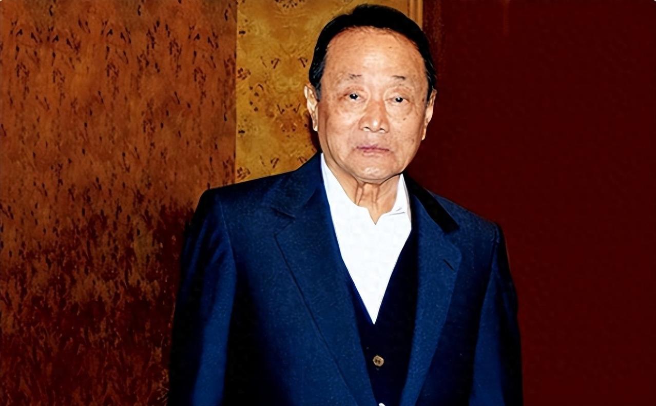 [微风]瞒着全世界帮中国办了一件“大事”，财富不输李嘉诚，实业报国！他就是一直自