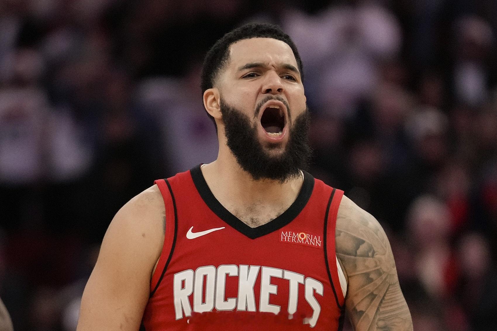 范弗利特：“裁判其实也会受到处罚，只是私下进行。他们有一套评分体系，会被扣分、评