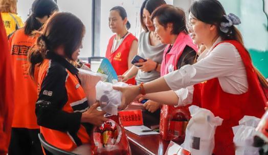 玉环骑士全城宠玉环 717 骑士节太暖心，爱心物资、公租房咨询、亲子福利样样齐全
