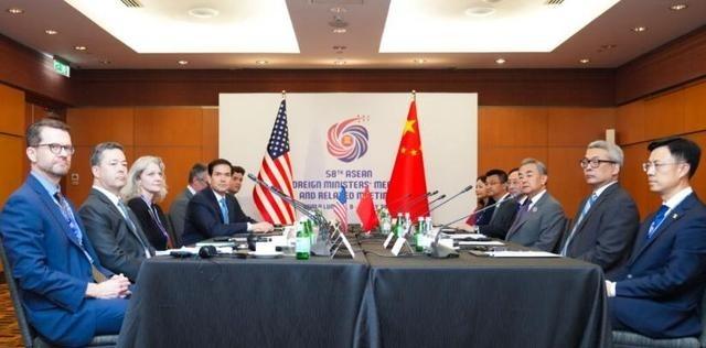特朗普唯独把中国当成例外，只有中国可以不吃他那一套。

美国外交最近有个怪现象：