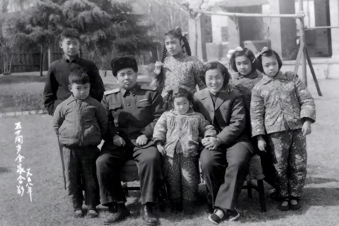 79年许世友次子被捕，老战友给他“通通气”，许世友说：建议枪毙
1979年2月1