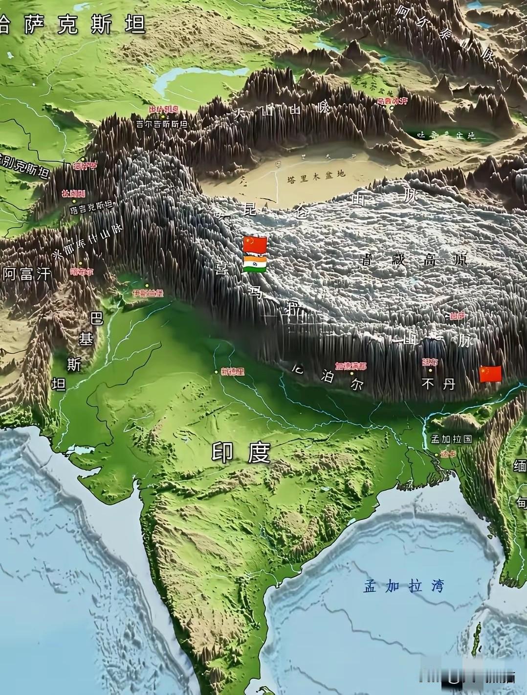 按理来说，印度这块地是天选之地呀！
在传统文化中，后面有山被誉为“后有靠山”，而