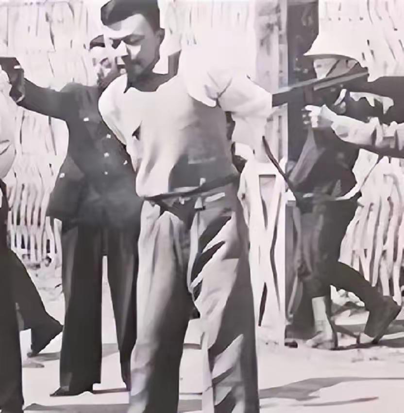 1941年，地下党员宋更新被敌人拖到野外枪毙，敌人对他连开3枪，其中1枪打中了他
