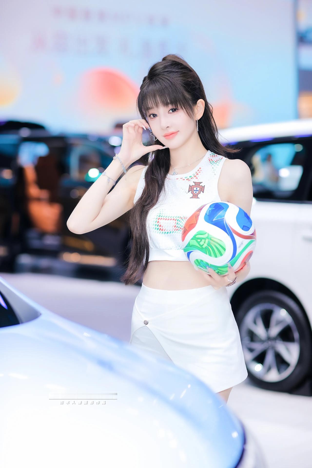 2026重庆车展广汽传祺展台模特