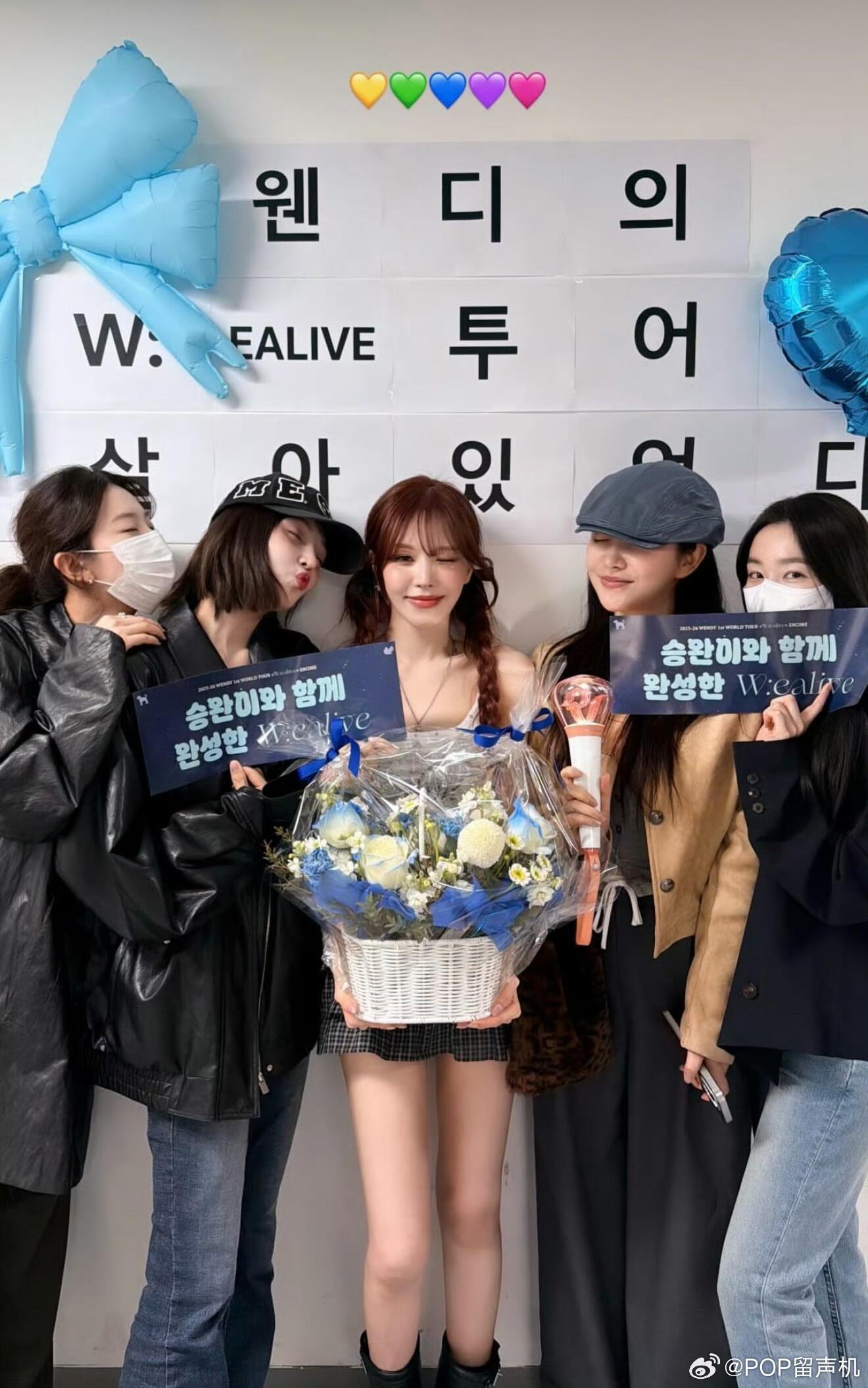 RedVelvet终于再次更新5人合照 