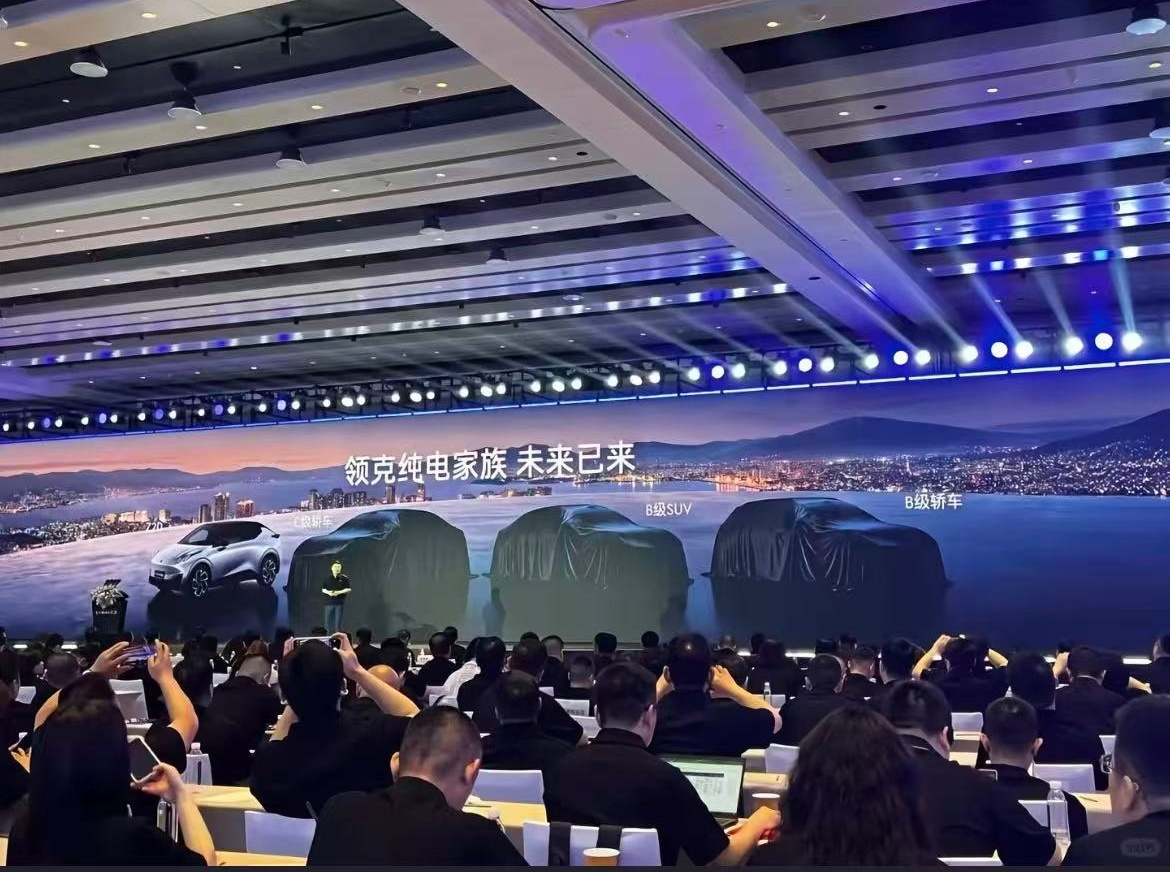 据我所知这“纯电B级轿车”“纯电B级SUV”都是远期规划的PMA2+大紧凑型，现