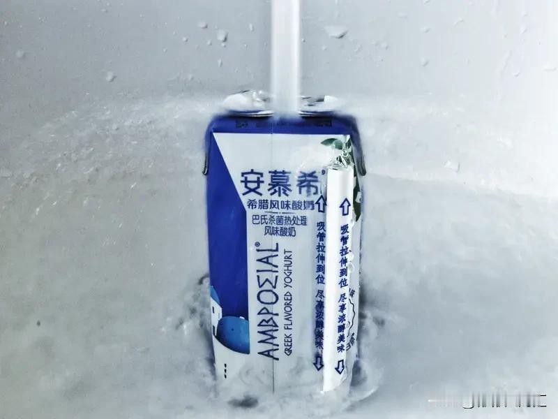 前阵子急性肠胃炎半夜三点爬起来吐到虚脱，手机里翻了一圈，最后打给住三公里外的发小