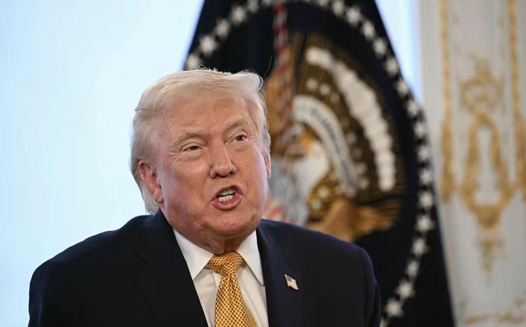 特朗普说，这事他说了算。泽连斯基的天塌了，特朗普这句话一出，他怕是睡不着了！特朗